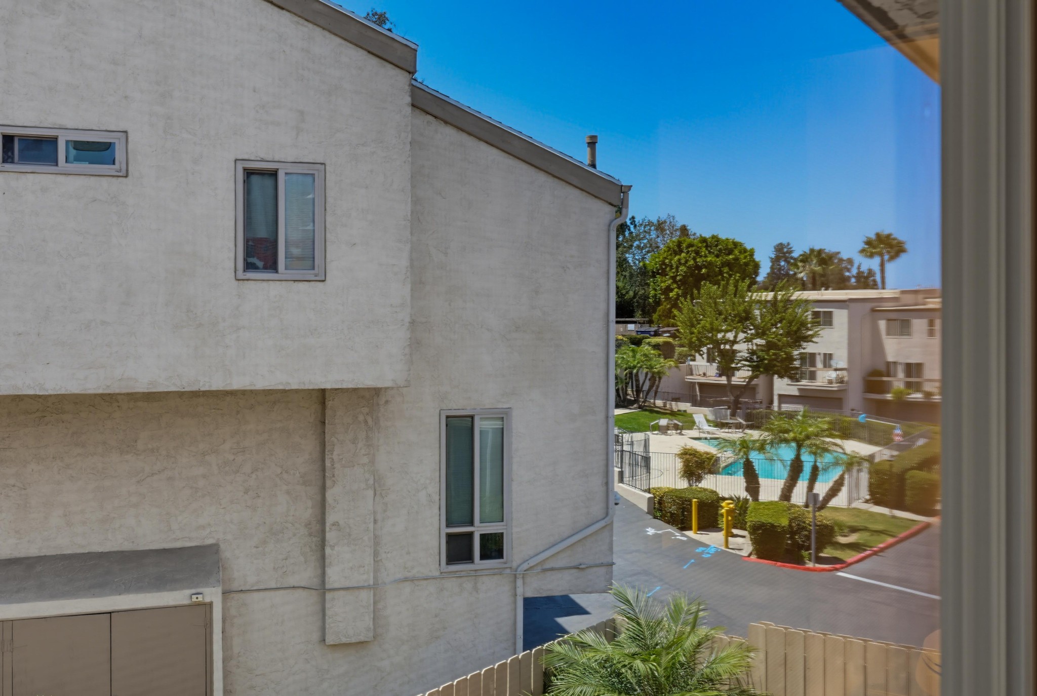 Virtual tour photo 38 of 77 for 356 S Travelodge Dr