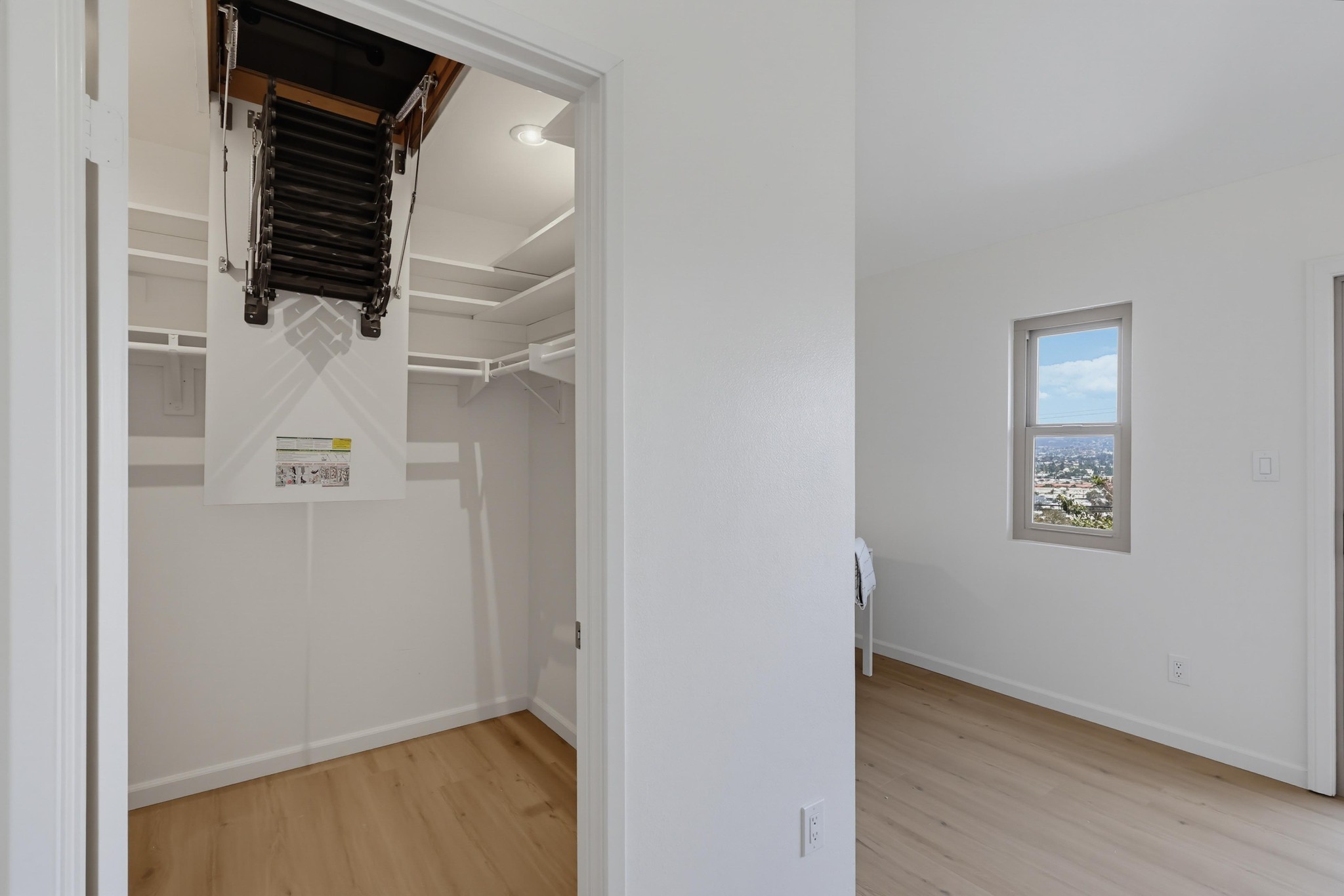 Virtual tour photo 48 of 77 for 356 S Travelodge Dr