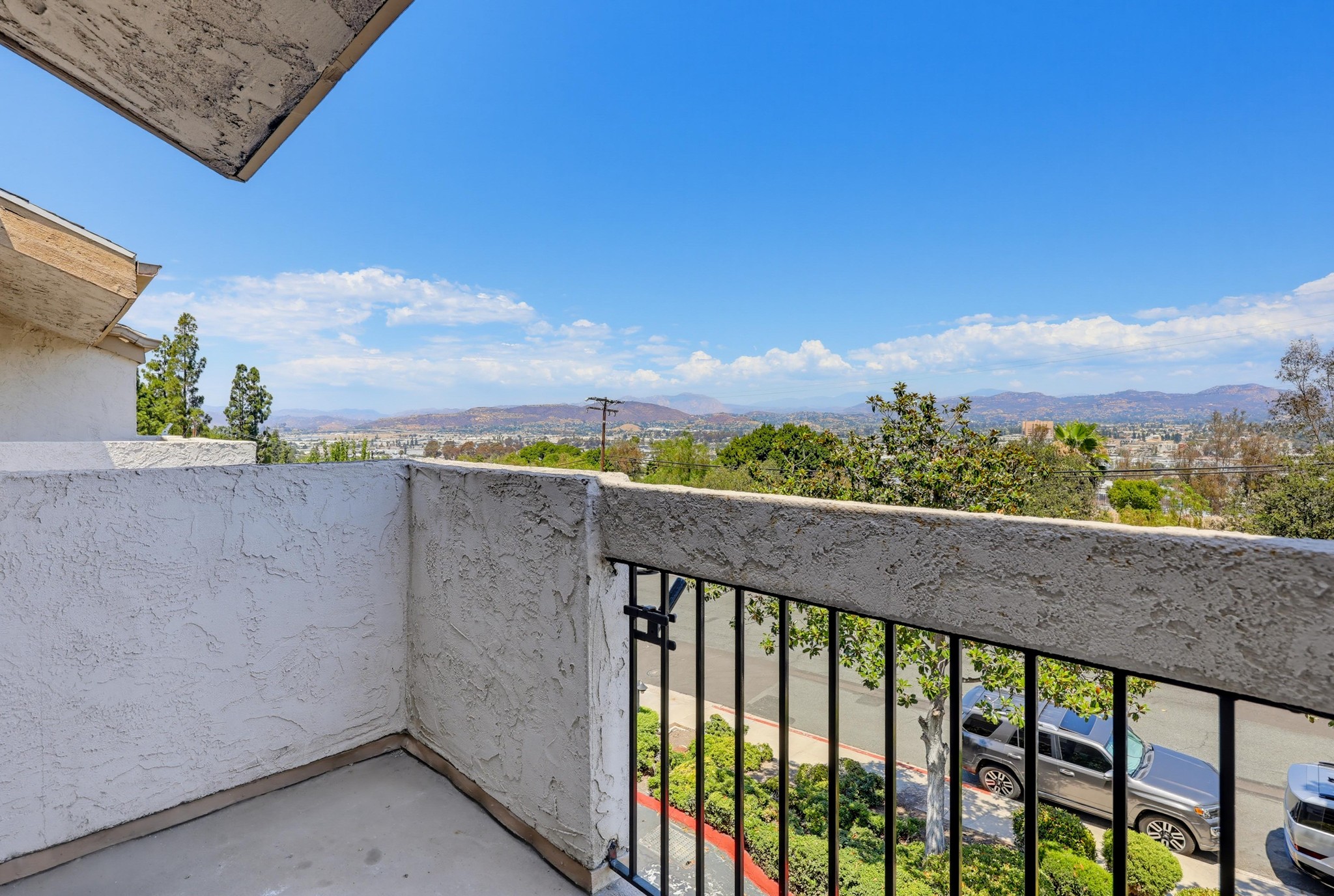 Virtual tour photo 49 of 77 for 356 S Travelodge Dr
