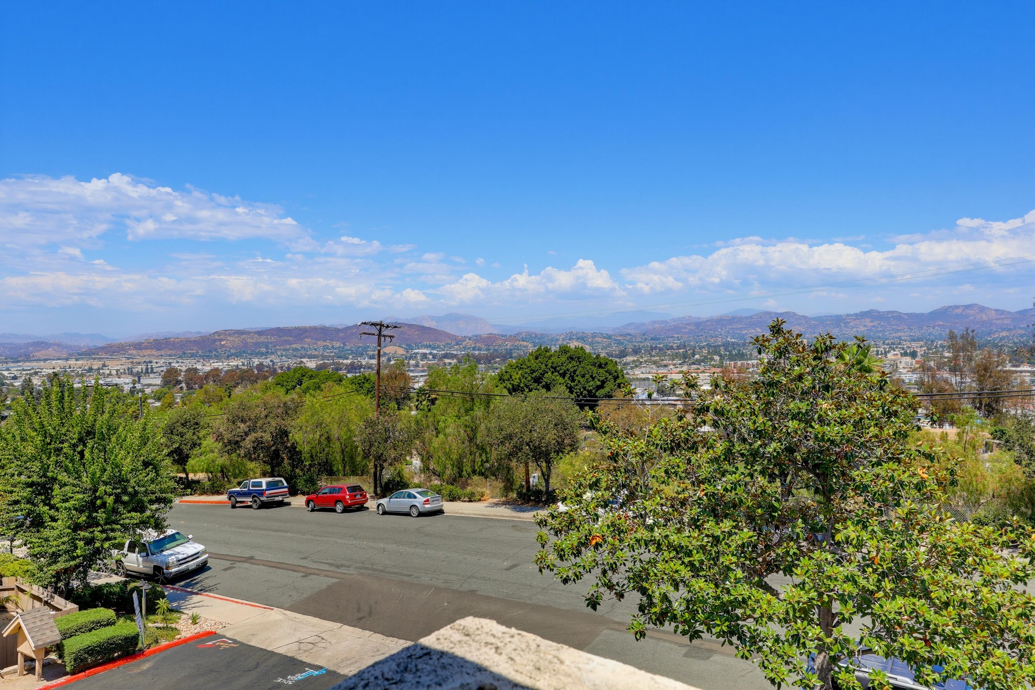 Virtual tour photo 52 of 77 for 356 S Travelodge Dr