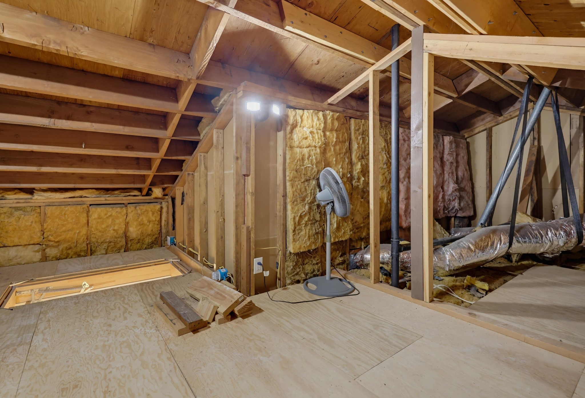 Virtual tour photo 61 of 77 for 356 S Travelodge Dr