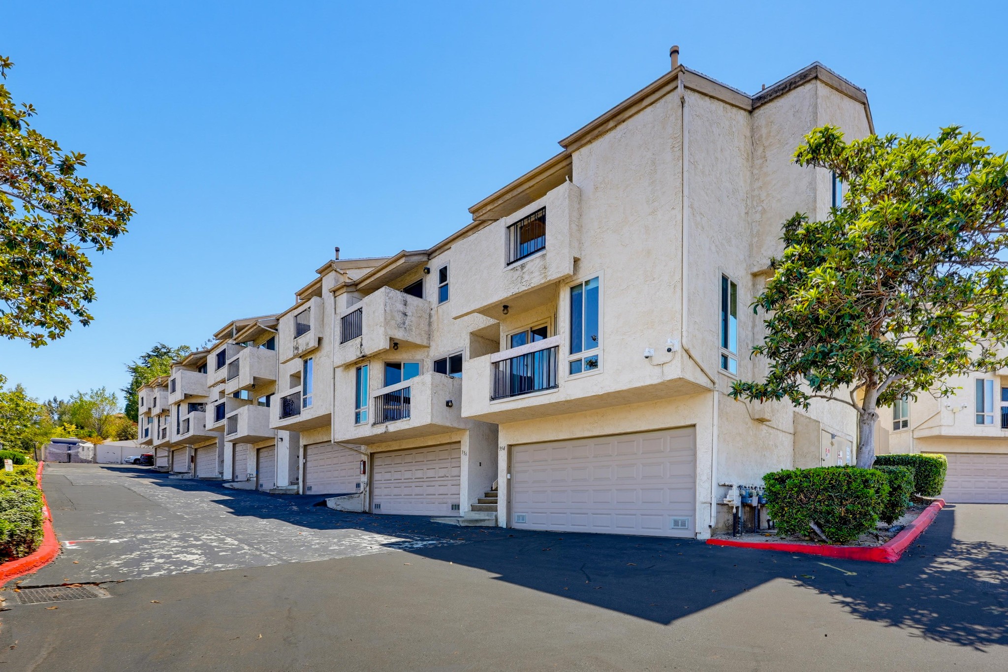 Virtual tour photo 71 of 77 for 356 S Travelodge Dr