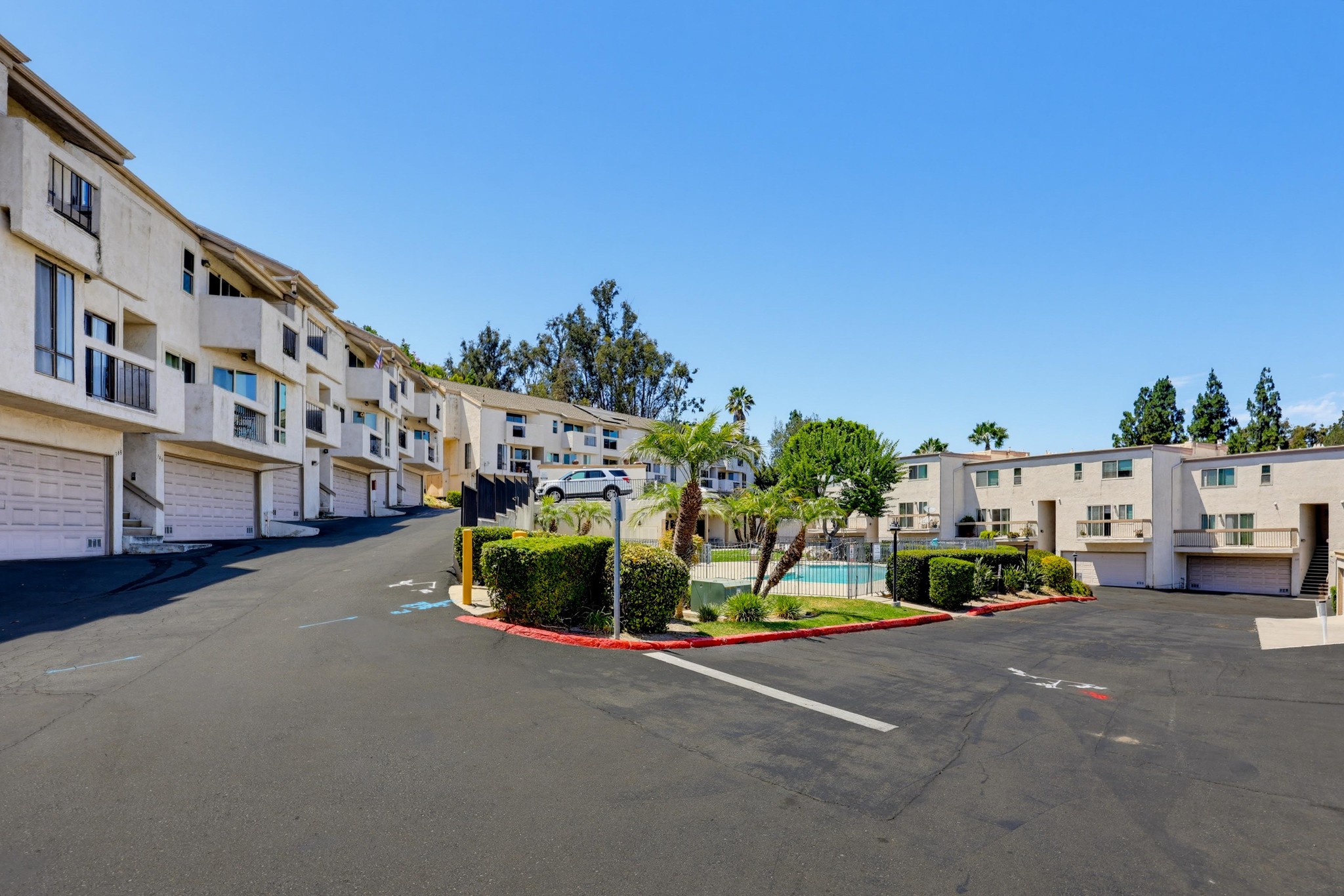 Virtual tour photo 73 of 77 for 356 S Travelodge Dr