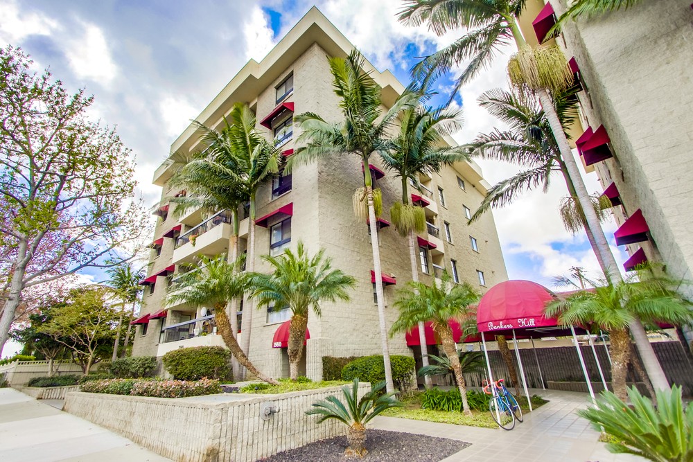 Virtual tour photo 5 of 56 for 3560 1st Ave #20