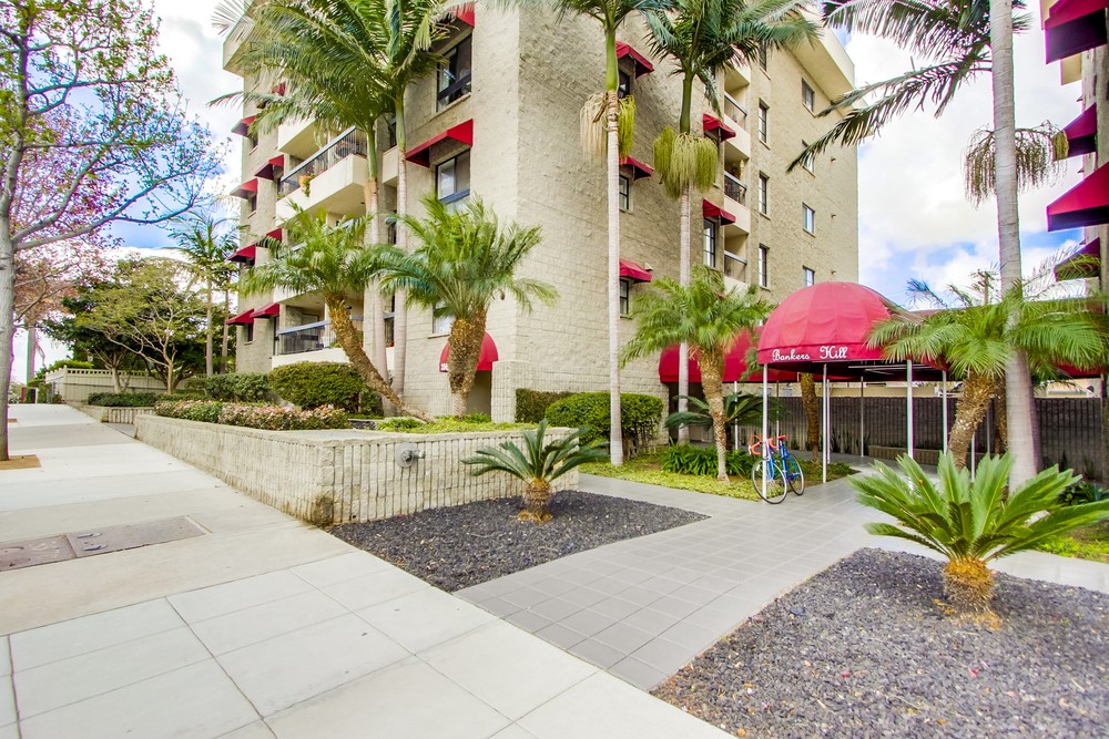 Virtual tour photo 6 of 56 for 3560 1st Ave #20
