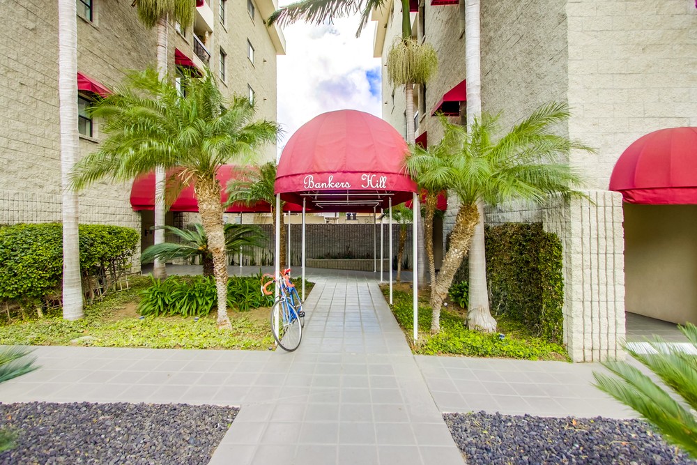 Virtual tour photo 8 of 56 for 3560 1st Ave #20