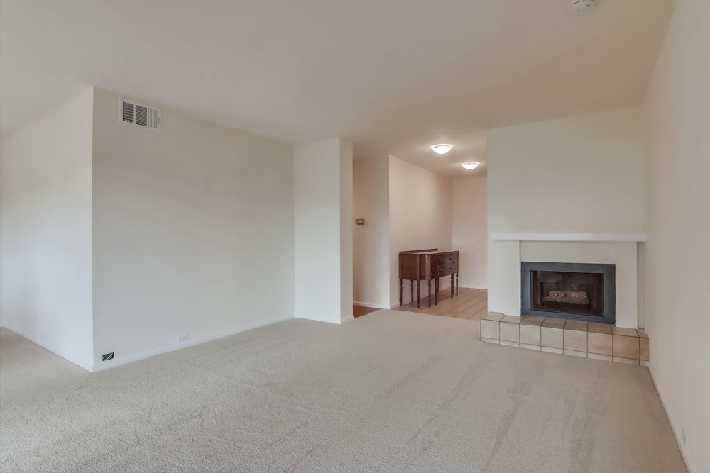 Virtual tour photo 10 of 45 for 3560 1st Ave