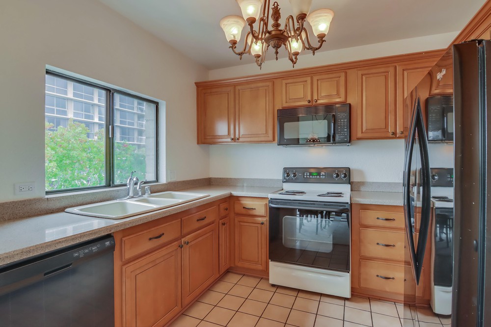 Virtual tour photo 16 of 45 for 3560 1st Ave