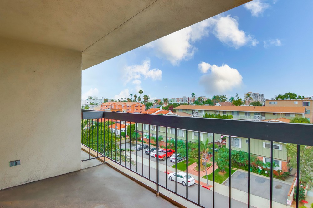 Virtual tour photo 20 of 45 for 3560 1st Ave