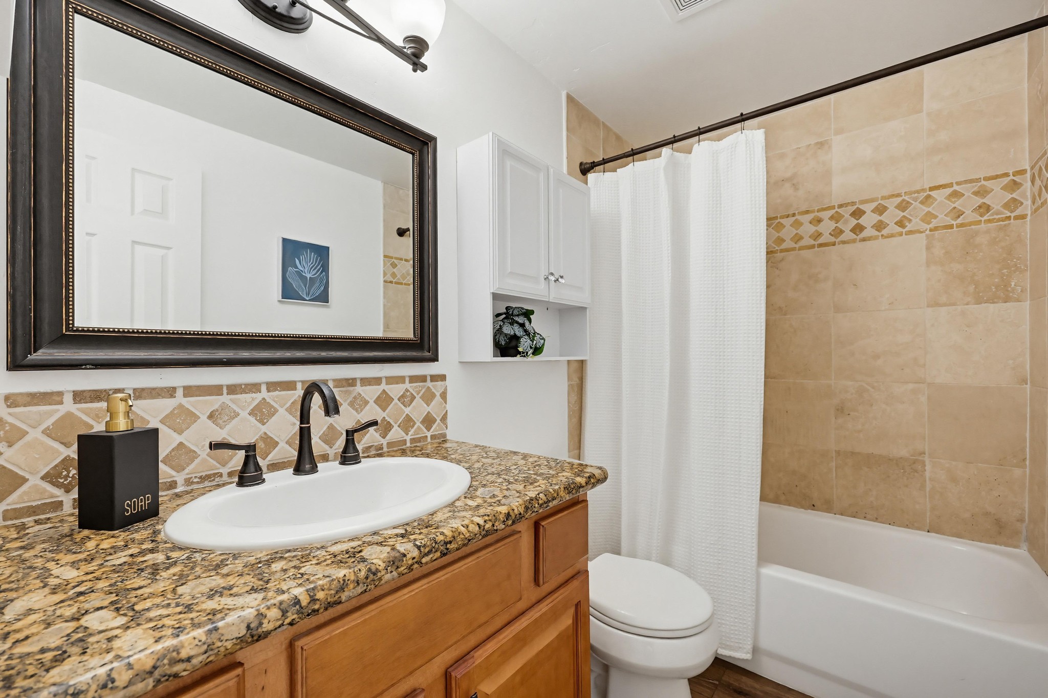 Virtual tour photo 20 of 33 for 3562 Marlborough Ave #04