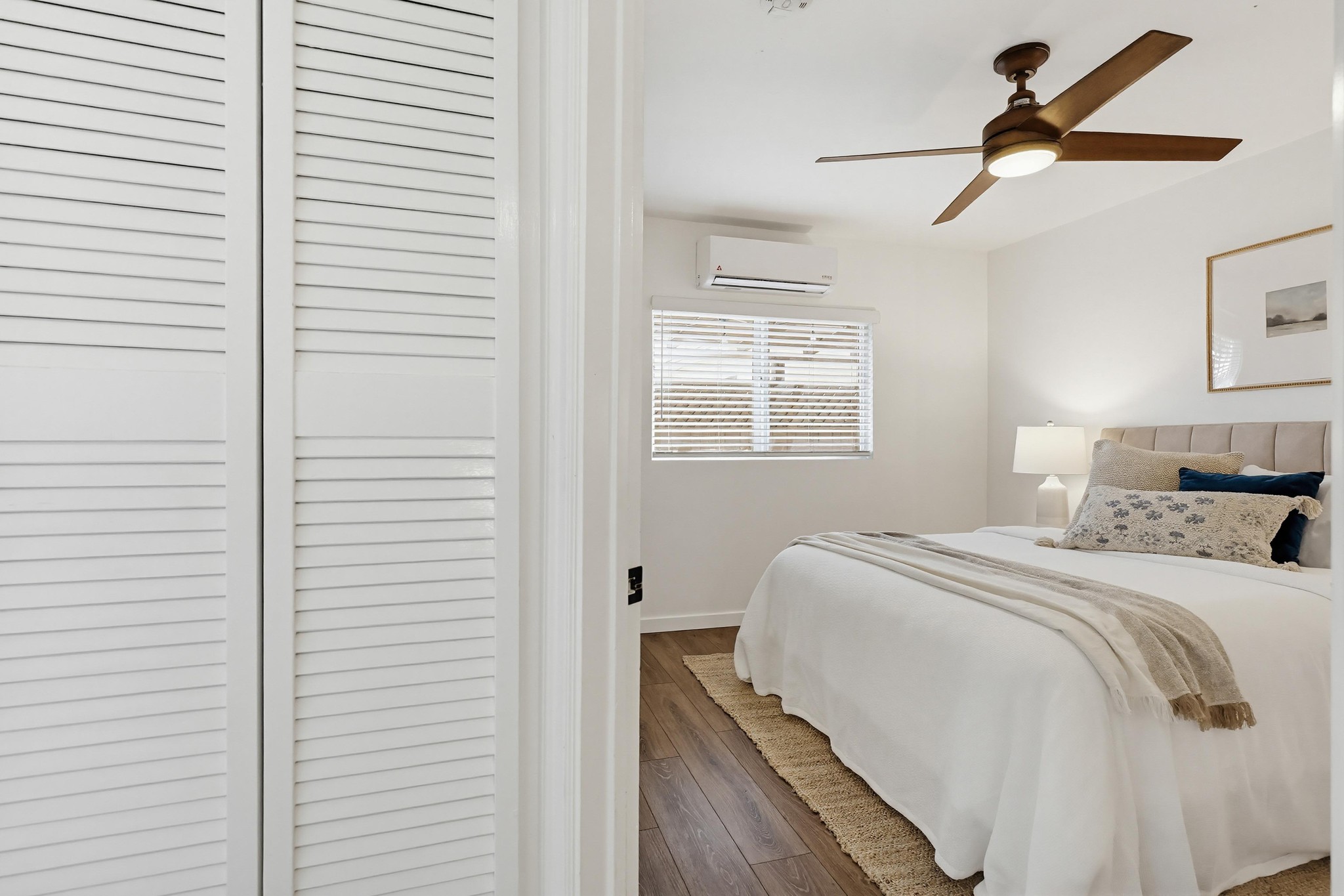 Virtual tour photo 22 of 33 for 3562 Marlborough Ave #04