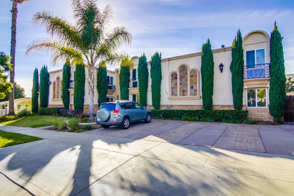 Virtual tour photo 3 of 32 for 3562 Marlborough Ave
