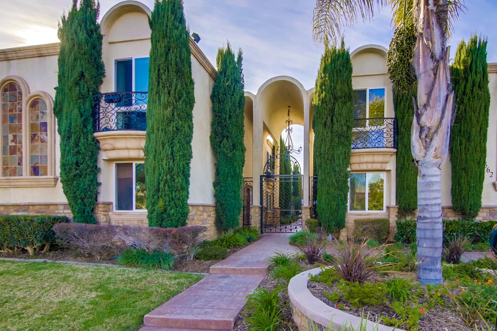 Virtual tour photo 5 of 32 for 3562 Marlborough Ave