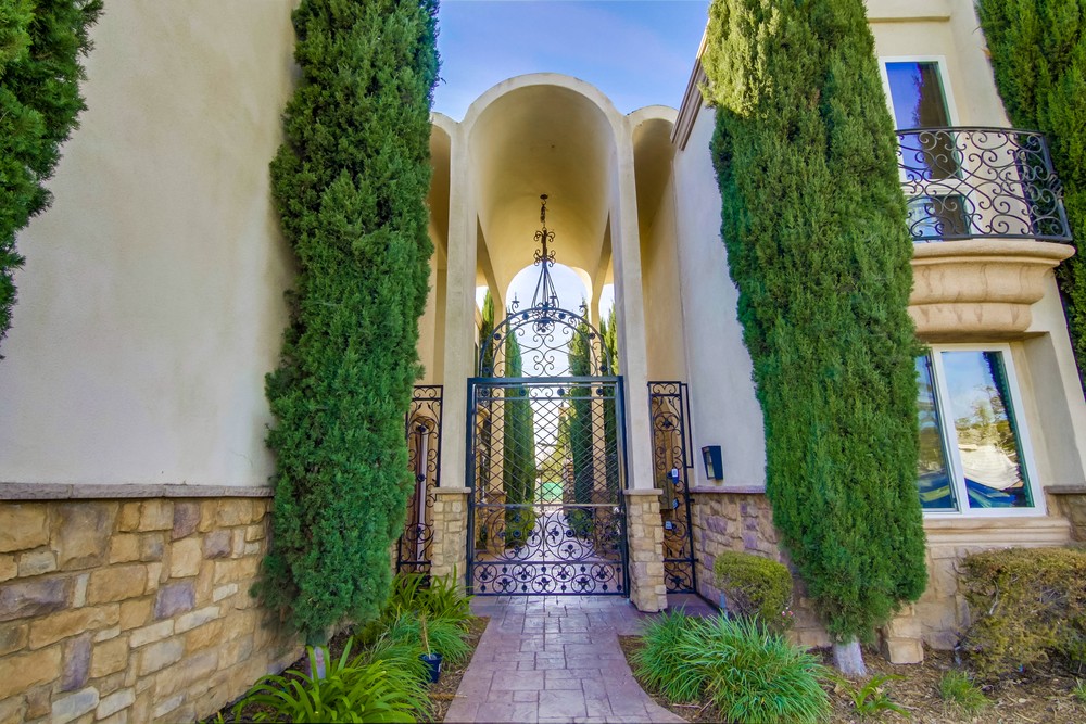 Virtual tour photo 6 of 32 for 3562 Marlborough Ave
