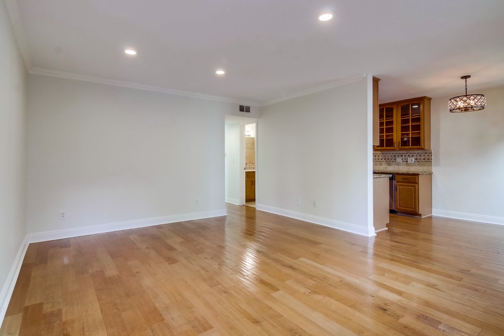 Virtual tour photo 9 of 32 for 3562 Marlborough Ave