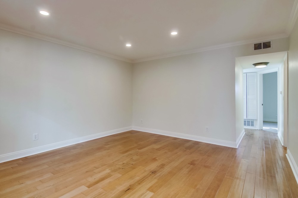 Virtual tour photo 10 of 32 for 3562 Marlborough Ave