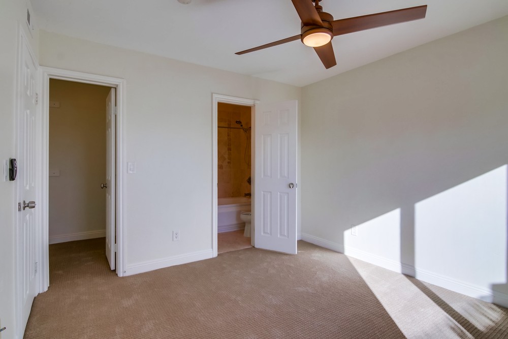 Virtual tour photo 23 of 32 for 3562 Marlborough Ave