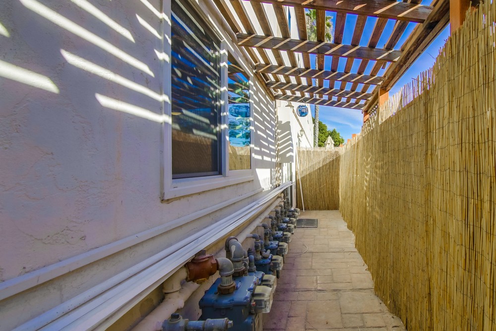 Virtual tour photo 31 of 32 for 3562 Marlborough Ave