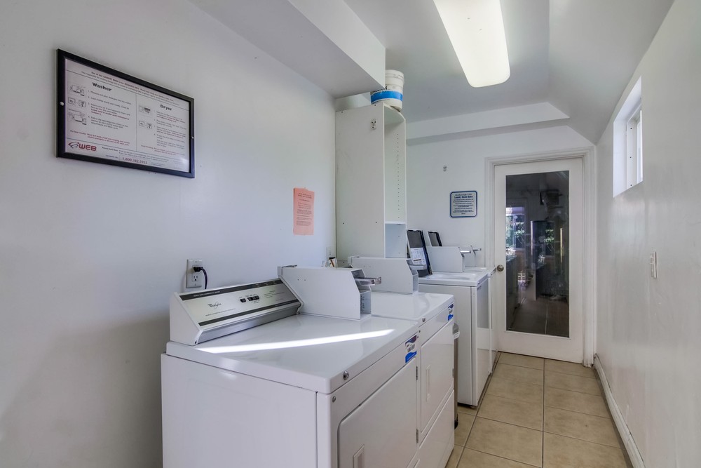 Virtual tour photo 33 of 32 for 3562 Marlborough Ave
