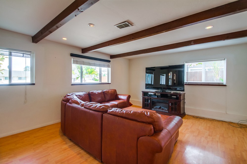 Virtual tour photo 9 of 54 for 3563 Mt Acomita Ave