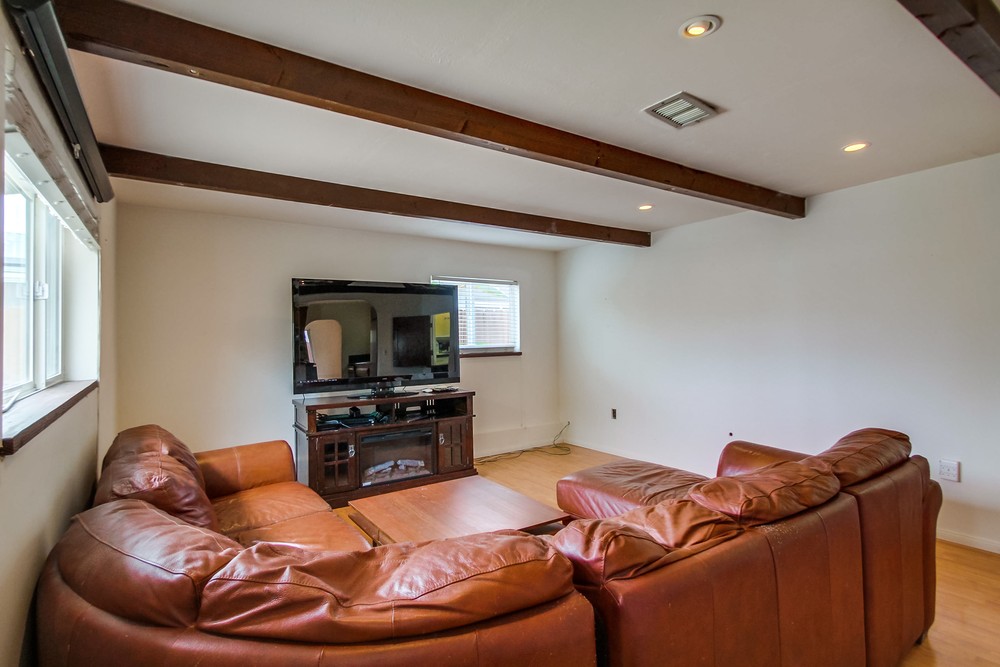 Virtual tour photo 10 of 54 for 3563 Mt Acomita Ave