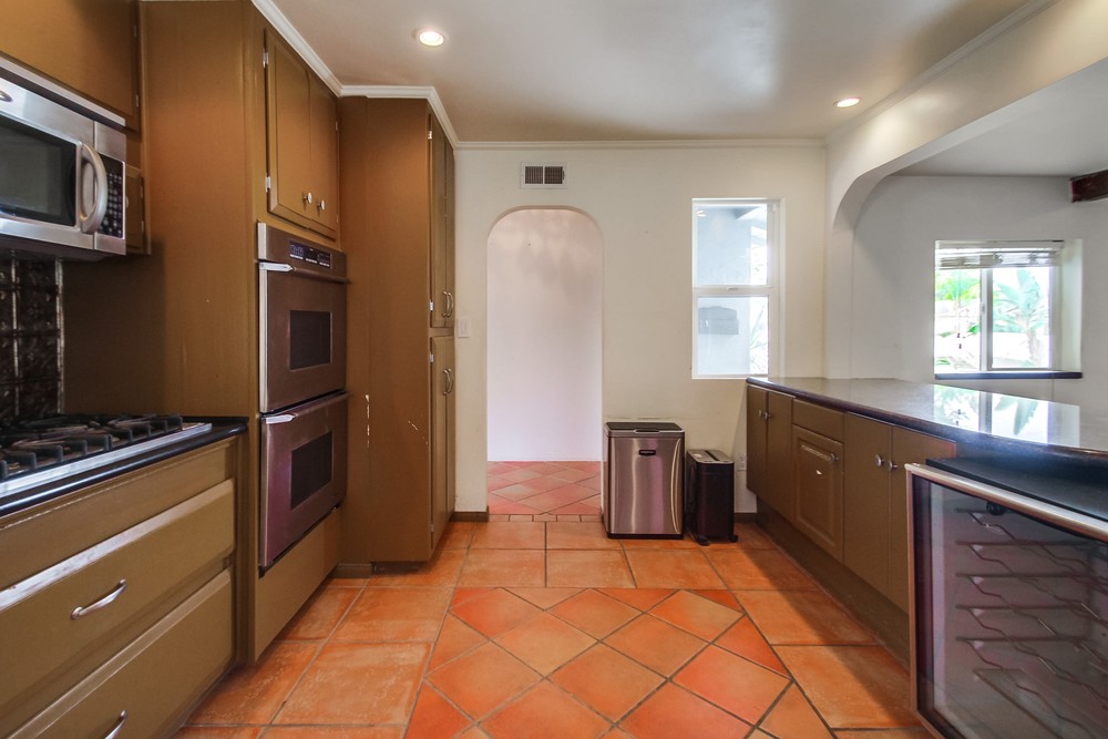 Virtual tour photo 22 of 54 for 3563 Mt Acomita Ave