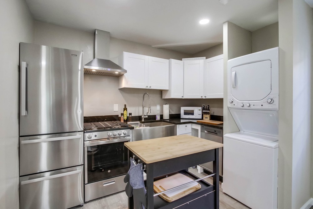 Virtual tour photo 10 of 27 for 3567 Ottawa Ave