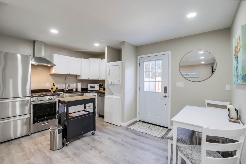 Virtual tour photo 11 of 27 for 3567 Ottawa Ave