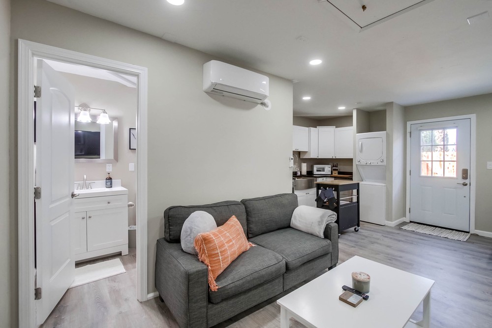 Virtual tour photo 17 of 27 for 3567 Ottawa Ave