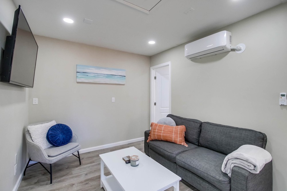 Virtual tour photo 18 of 27 for 3567 Ottawa Ave