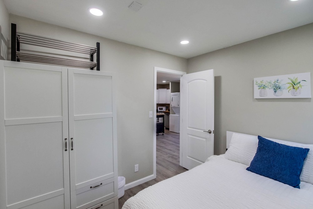 Virtual tour photo 25 of 27 for 3567 Ottawa Ave