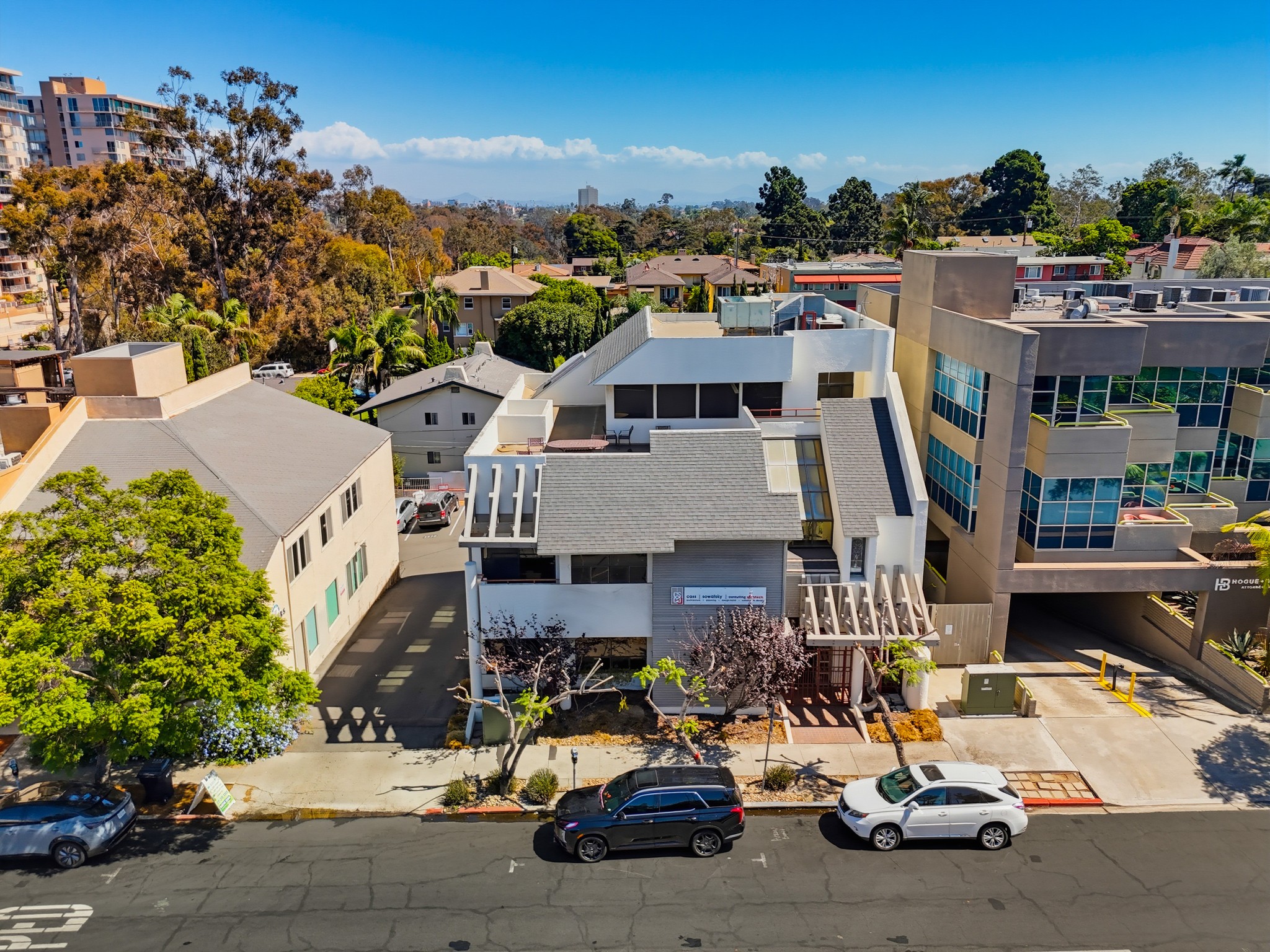 Virtual tour photo 6 of 61 for 3569 Fifth Ave