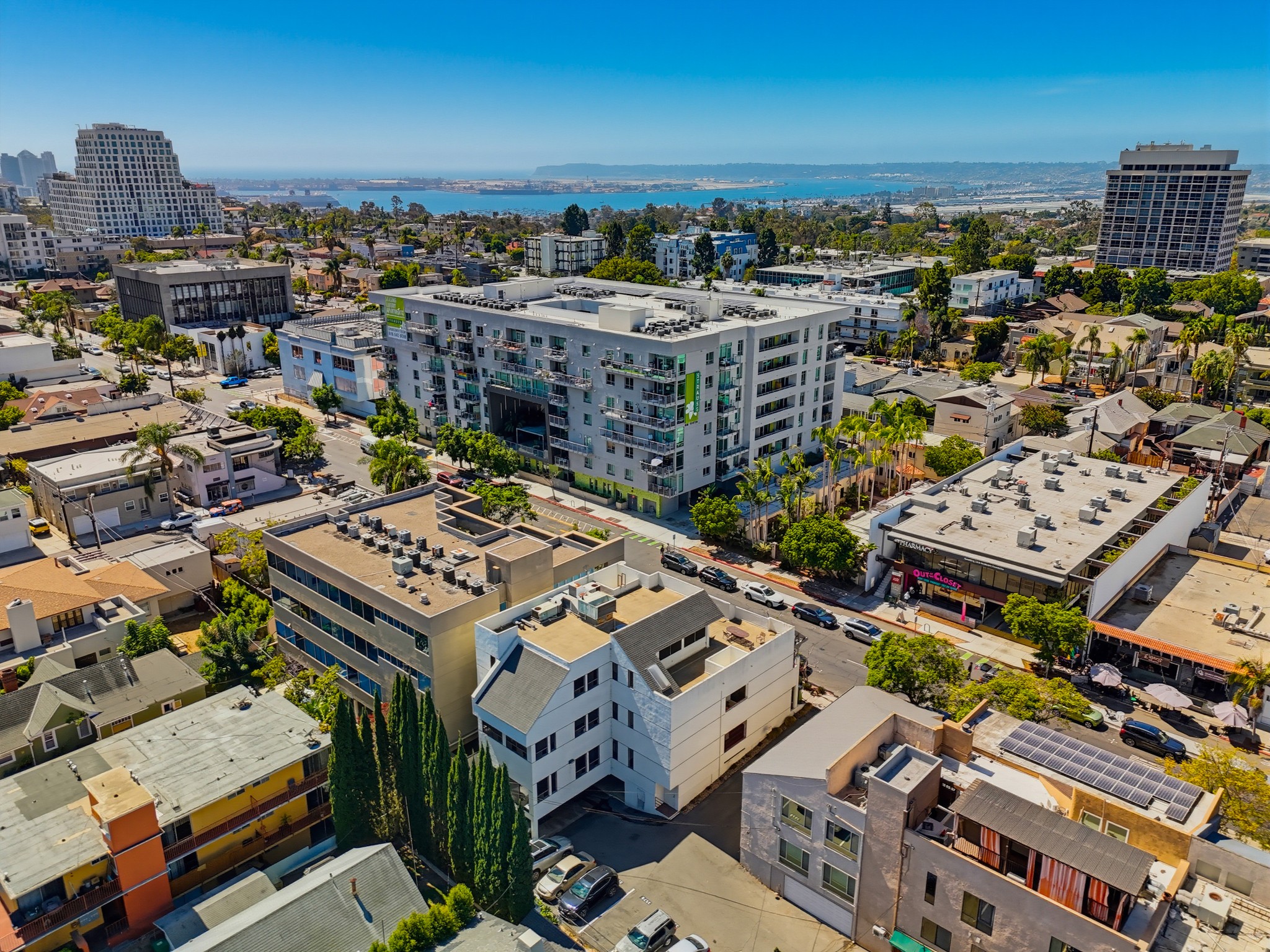 Virtual tour photo 12 of 61 for 3569 Fifth Ave