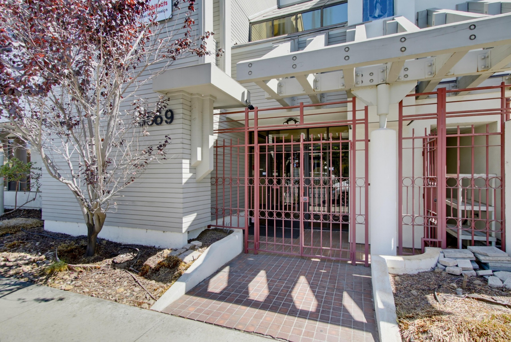 Virtual tour photo 25 of 61 for 3569 Fifth Ave
