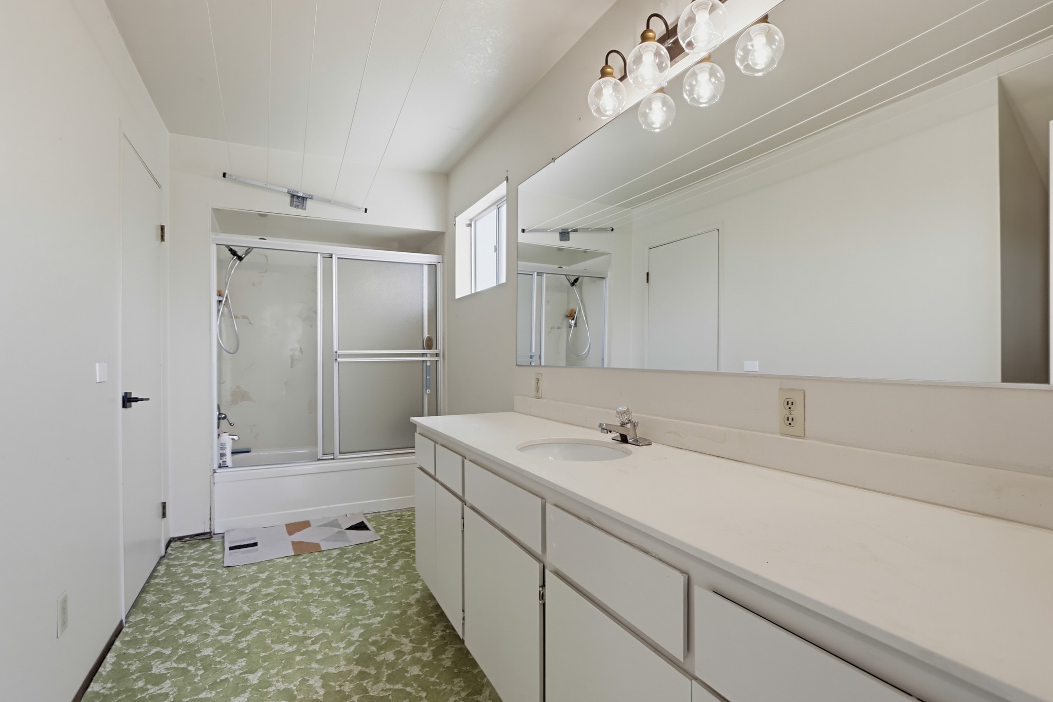 Virtual tour photo 33 of 62 for 357 Alta Ln
