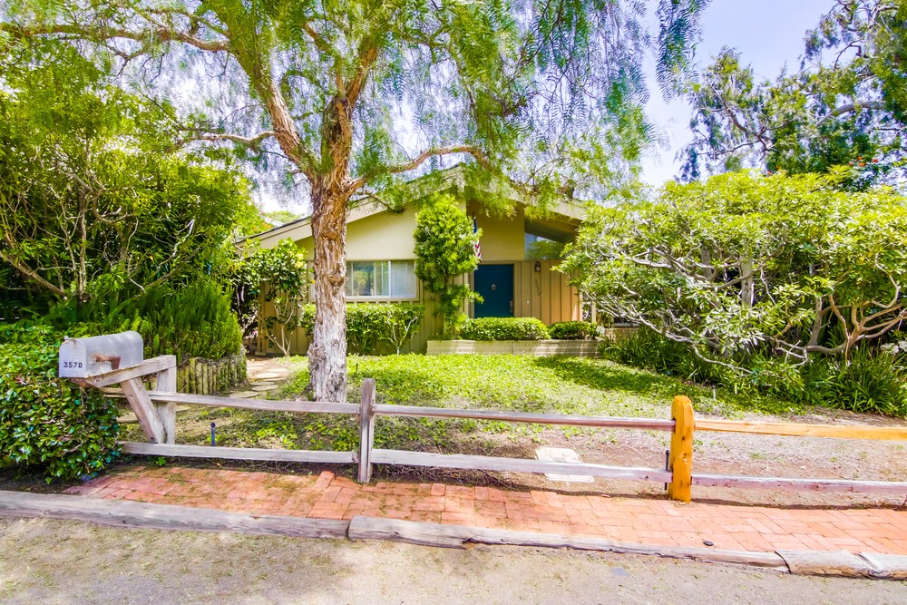 Virtual tour photo 1 of 44 for 3570 Charles St