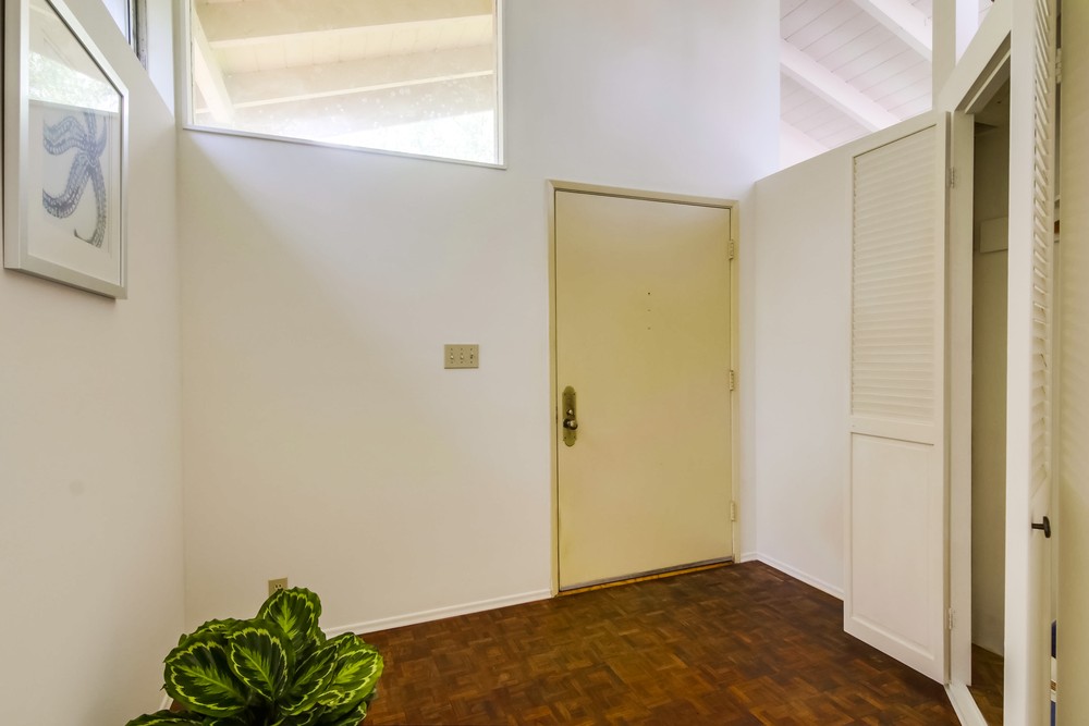 Virtual tour photo 8 of 44 for 3570 Charles St