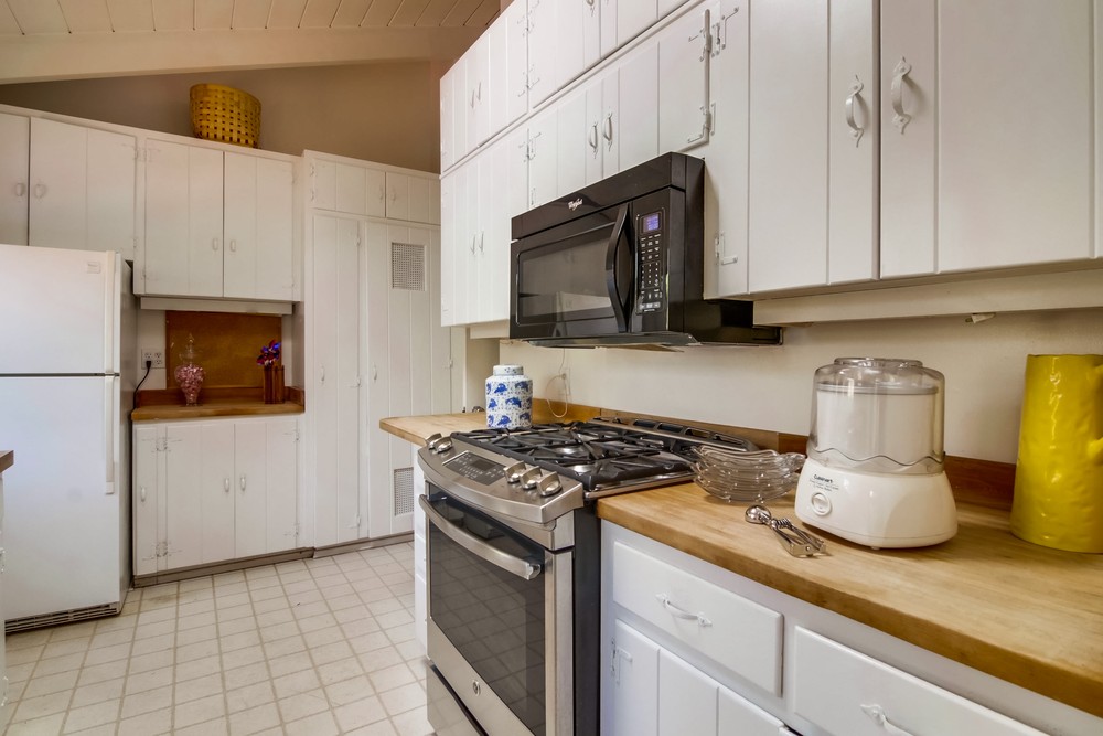 Virtual tour photo 20 of 44 for 3570 Charles St