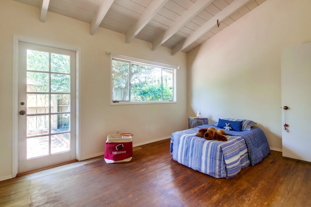 Virtual tour photo 28 of 44 for 3570 Charles St