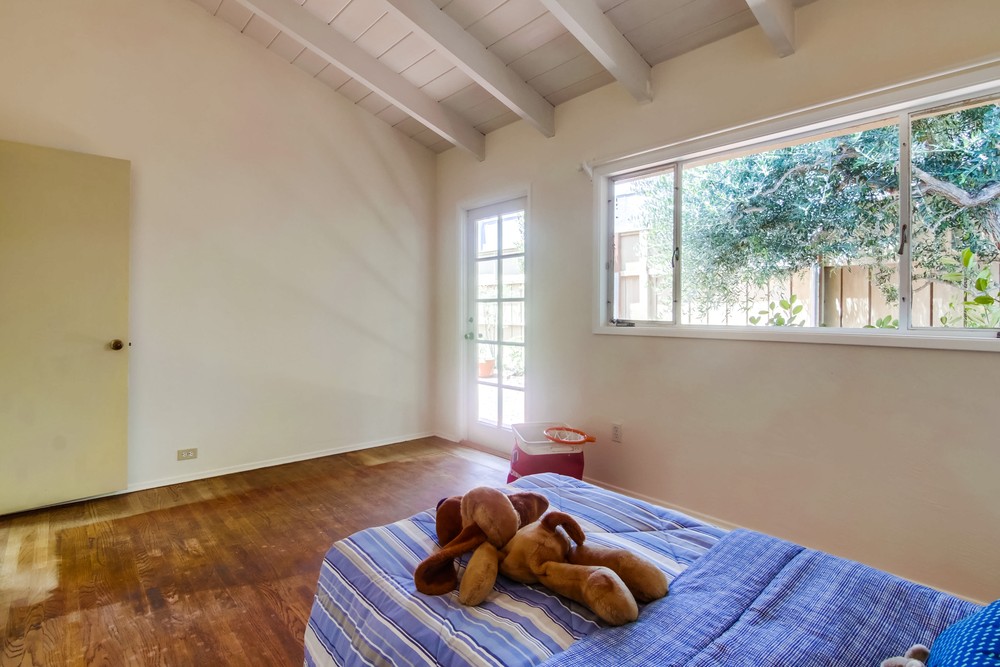 Virtual tour photo 29 of 44 for 3570 Charles St