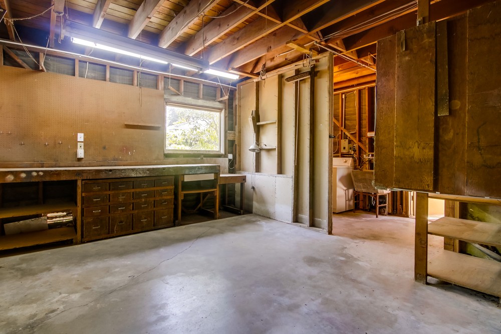 Virtual tour photo 38 of 44 for 3570 Charles St