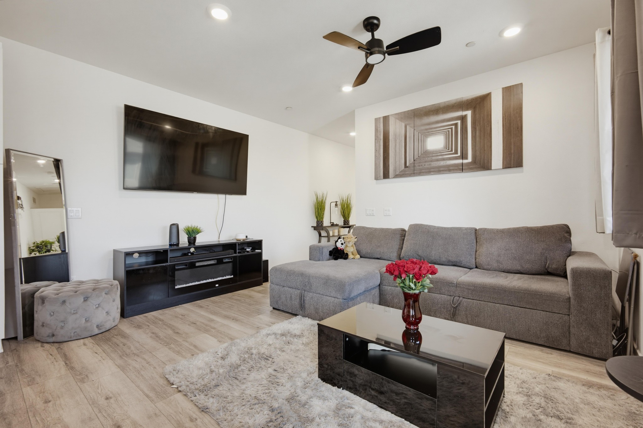 Virtual tour photo 11 of 57 for 3570 E Peckham Paseo #2