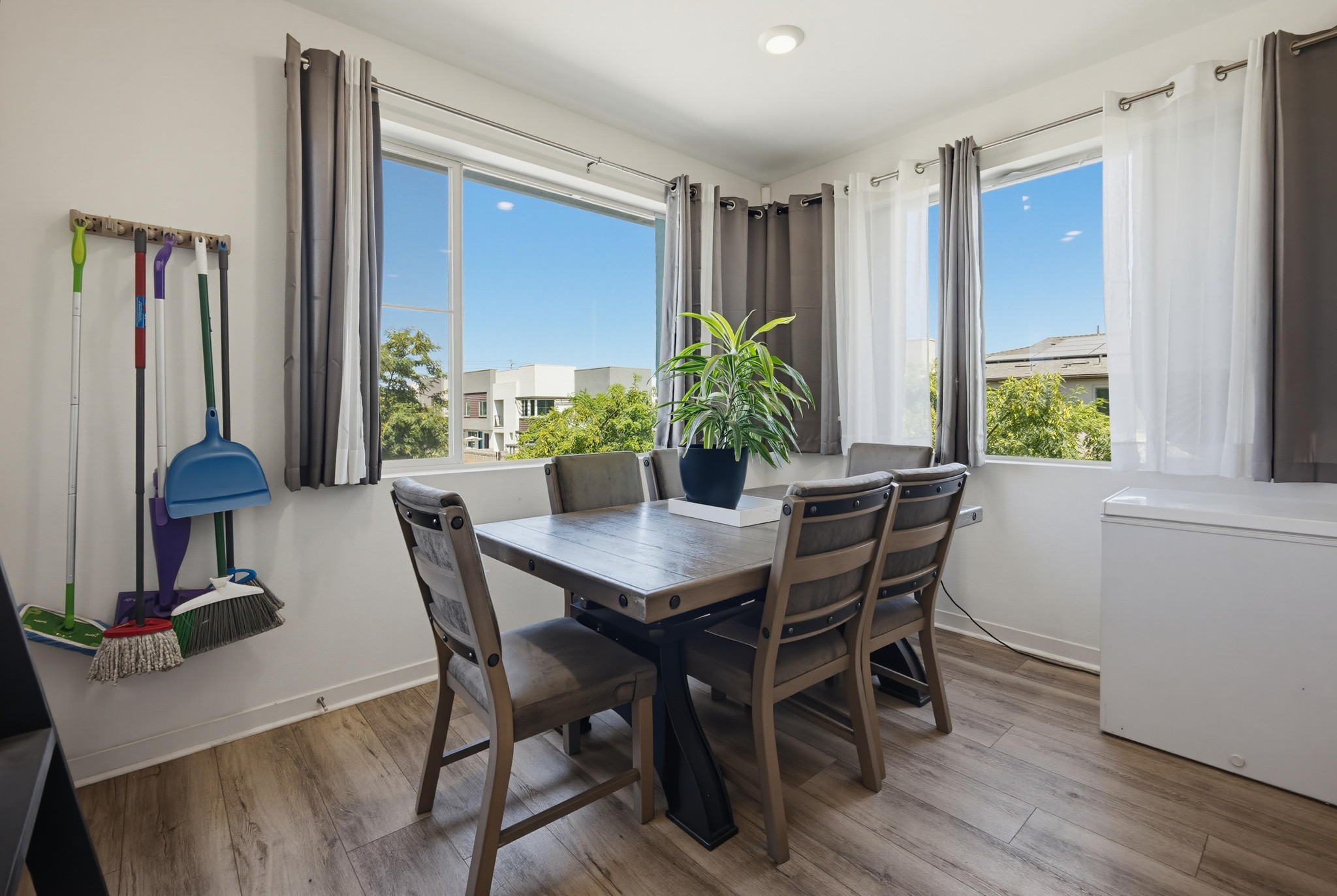 Virtual tour photo 12 of 57 for 3570 E Peckham Paseo #2