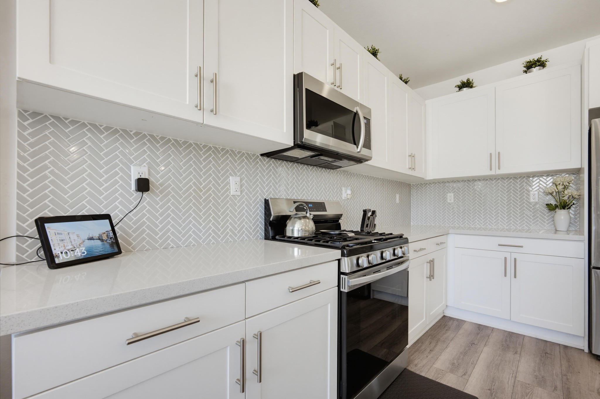 Virtual tour photo 14 of 57 for 3570 E Peckham Paseo #2