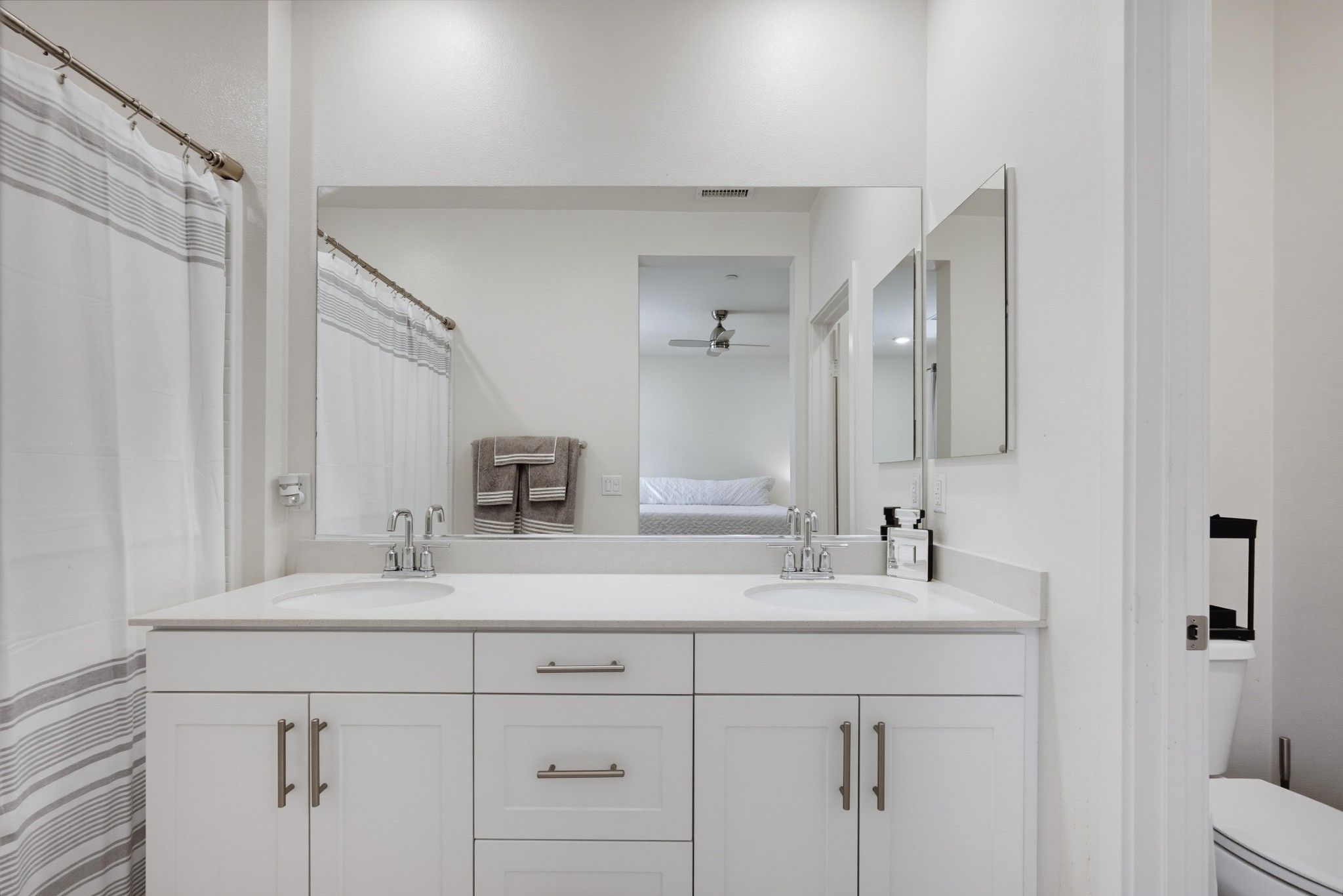 Virtual tour photo 27 of 57 for 3570 E Peckham Paseo #2
