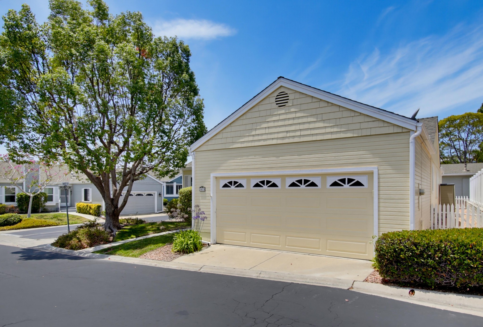 Virtual tour photo 5 of 43 for 3573 Amber Ln