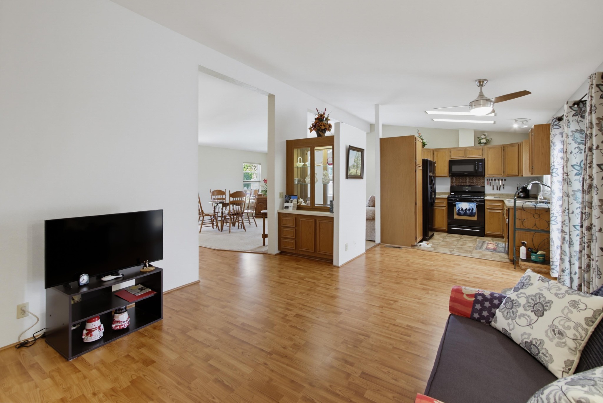 Virtual tour photo 18 of 43 for 3573 Amber Ln