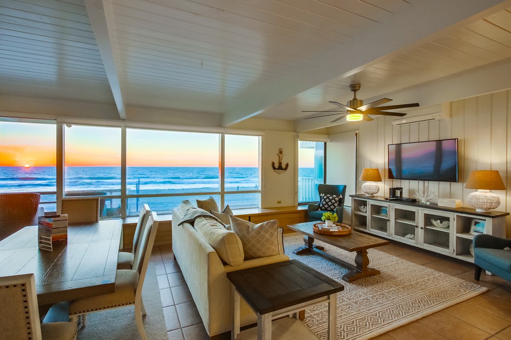 Virtual tour photo 11 of 81 for 3577 Ocean Front Walk
