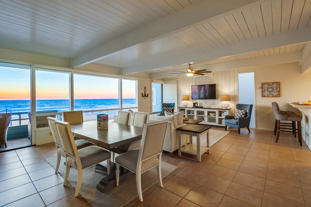 Virtual tour photo 16 of 81 for 3577 Ocean Front Walk