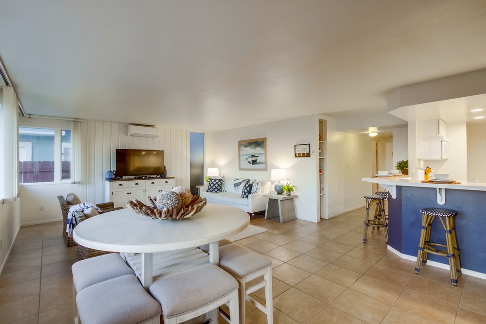 Virtual tour photo 24 of 81 for 3577 Ocean Front Walk